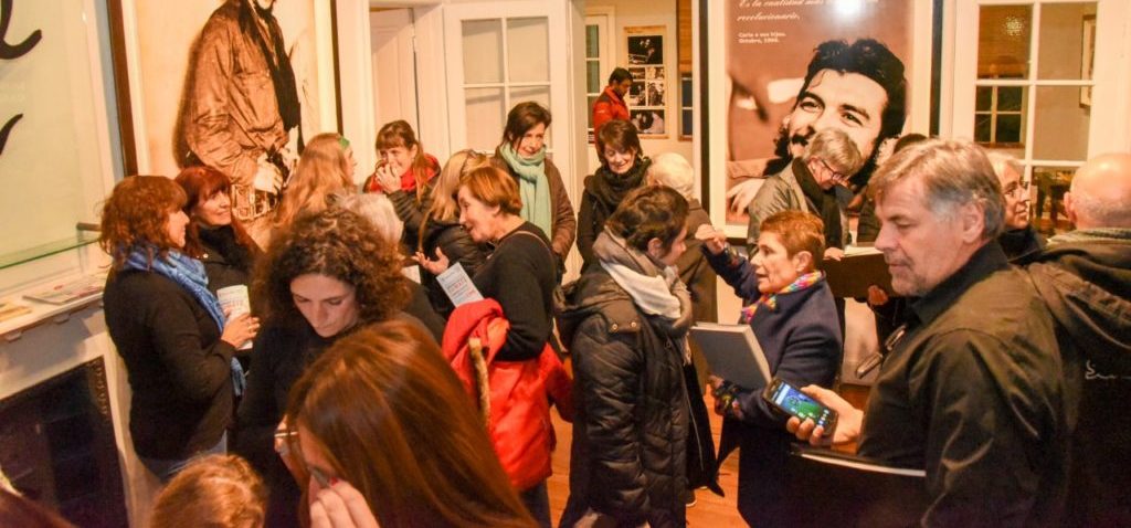Semana del Che - visitantes en el interior del Museo